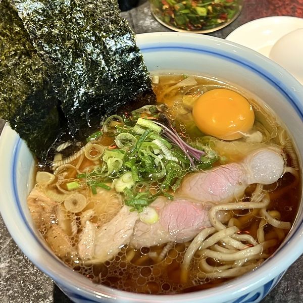 「REGULER（太麺・並盛）生卵、海苔」@駄目な隣人の写真