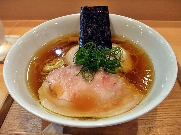 「しょうゆらぁ麺」@飯田商店 湯河原本店の写真