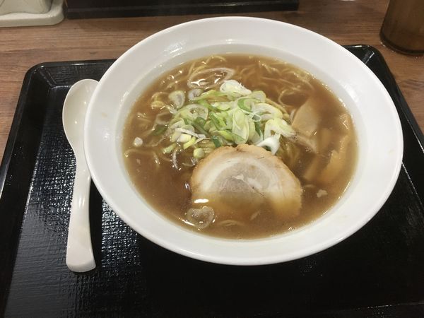 「旭川醤油ラーメン(大盛640¥)」@北海道らぁめん伝丸 6号ひたちなか田彦店の写真