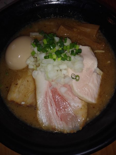「秋刀魚白湯ラーメン」@つけ麺 弥七の写真
