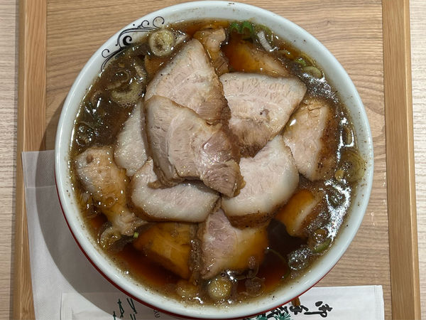 「煮干し肉そば」@七彩飯店の写真