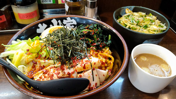 「限定/海老辛油そば+中盛り+ネギめし」@ラーメン 大山家 昭島店の写真