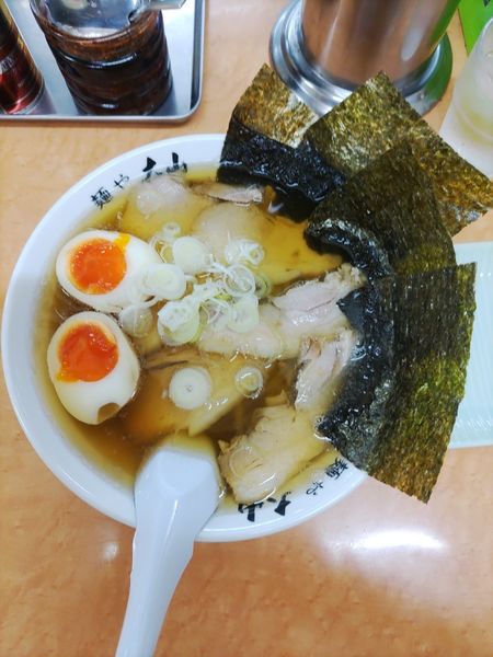 「チャーシューめん+味玉+のり  ﾒﾝﾏ抜き」@青竹手打ちラーメン 麺や大山の写真