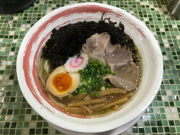 「岩のり塩中華そば　900円」@中華そば いぶしの写真