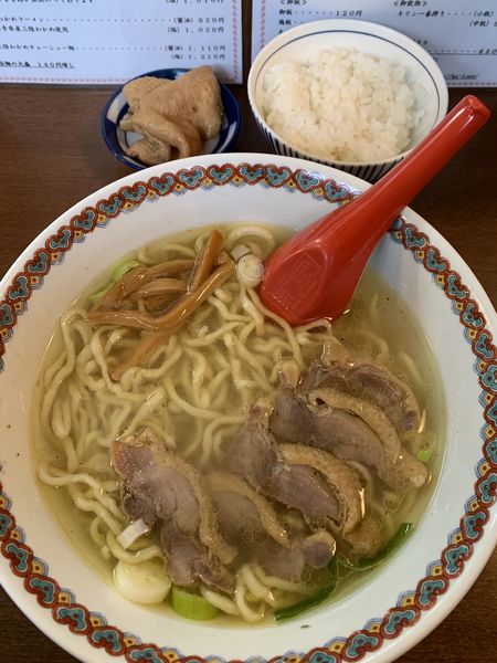 「鶏チャーシュー麺塩1010円 Bセット(鶏皮＋御飯)170円」@中華そば 嘉一の写真