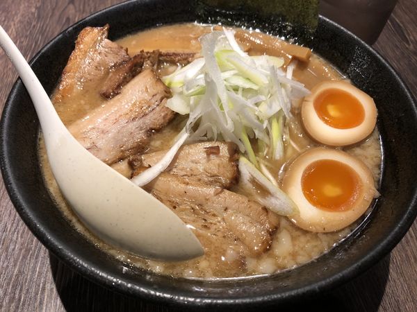 「特製ラーメン中盛」@ななほしの写真