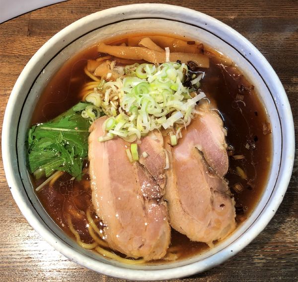 「しょうゆらぁめん」@SPORTS DINING REGISTAの写真