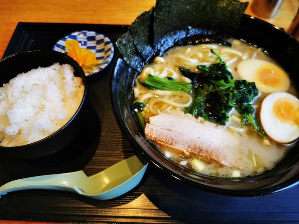 「豚骨醤油ラーメン」@オリオン餃子 小山駅前店の写真