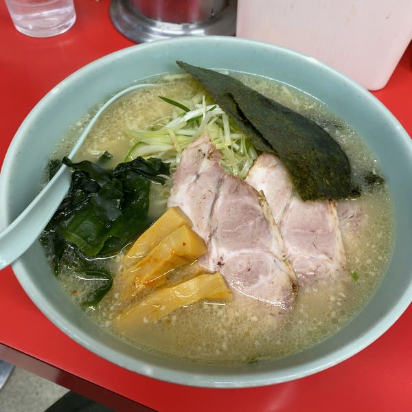 「塩ネギチャーシュー930円」@ラーメンショップ 卒島店の写真