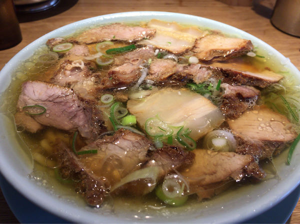 「チャーシュー中華そば」@えっちゃんラーメン。 田町店の写真