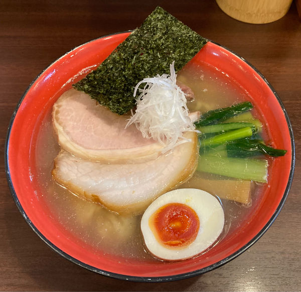 「塩らーめん＋ワンタン」@とものもとの写真