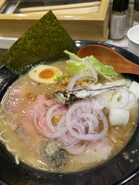 「濃厚煮干しそば」@濃厚煮干しそば つけ麺 必の写真