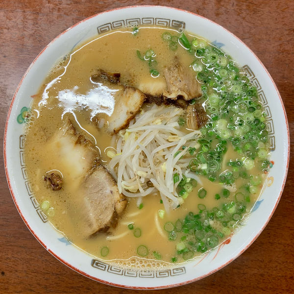 「ラーメン 中(670円)」@とくだラーメンの写真
