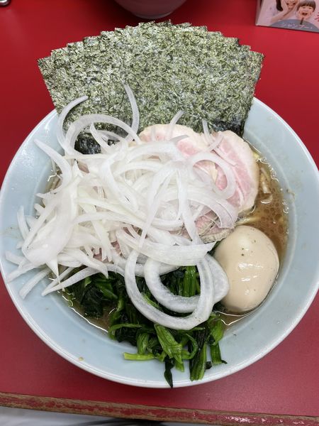 「武将らーめん中+玉ねぎ」@家系らーめん 武将家の写真