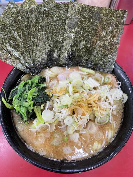 「チャーシューメン+海苔+ネギ+ライス」@杉田家 千葉祐光店の写真