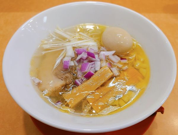 「謹製しおラーメン」@麺屋 絆の写真
