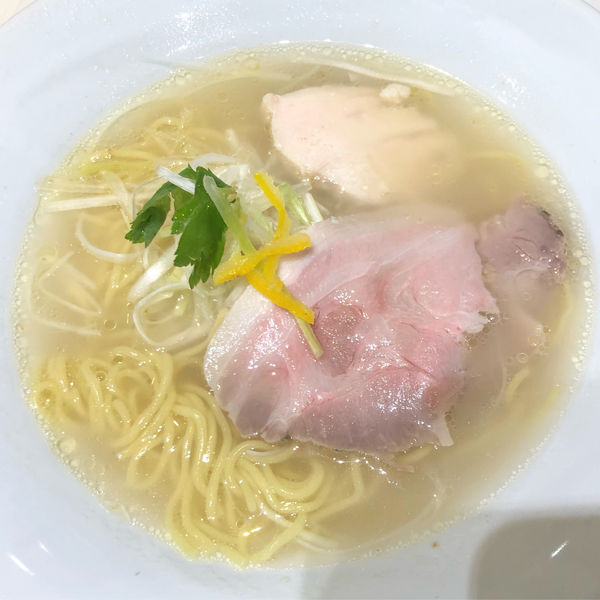 「柚子香る鶏塩らーめん790円」@船橋頑力屋 ららぽーとTOKYO-BAY店の写真