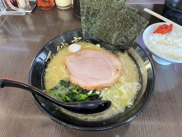 「塩ラーメン」@横浜家系ラーメン 源絆家の写真