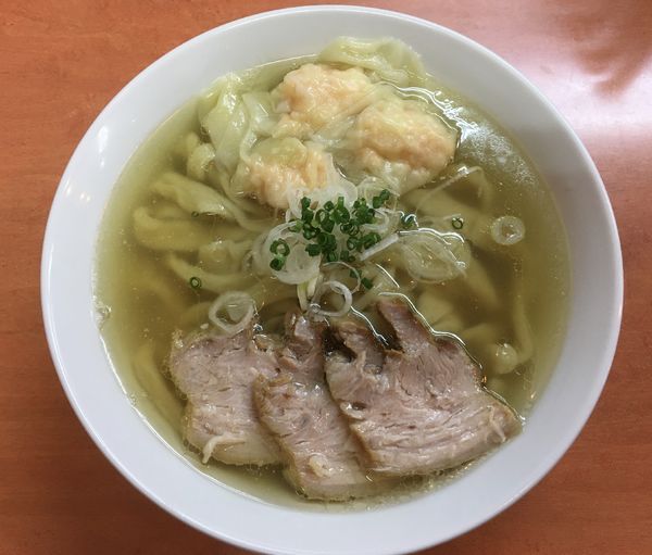 「海老ワンタンメン」@日陰の写真