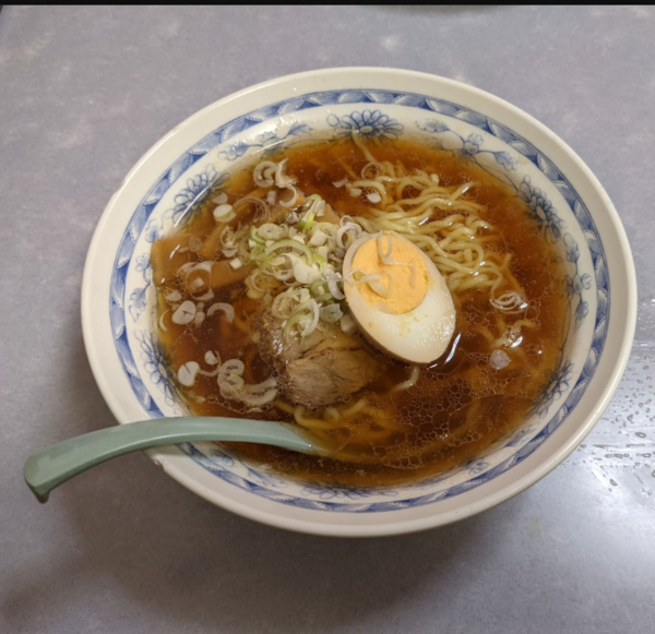 「ラーメン 550円」@味のまりもの写真