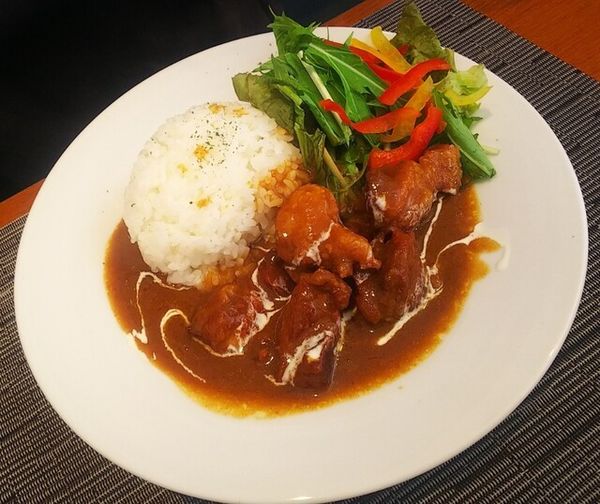 「バターチキンカレー1100円」@H&A CAFE Wedding 南栄町店の写真