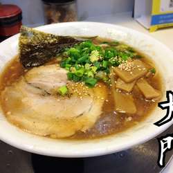 醤油ラーメン￥700