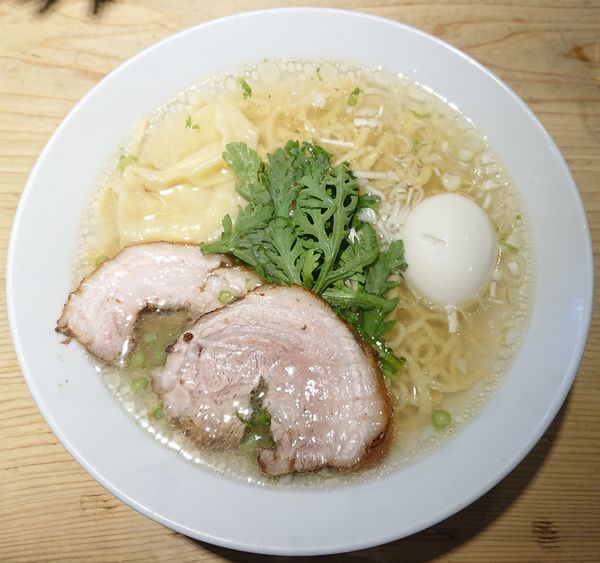 「本丸塩らー麺＋塩煮たまご」@横濱元町 本丸亭 横浜店の写真