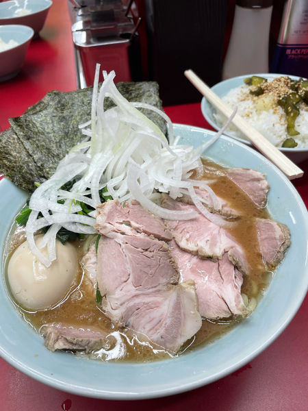 「チャーシューメン　中　味玉　玉ねぎ」@家系らーめん 武将家の写真