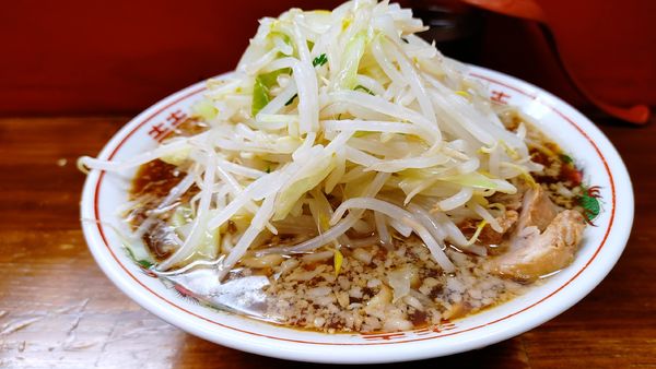 「ラーメン（野菜）￥７００」@ザ・ラーメンスモールアックスの写真