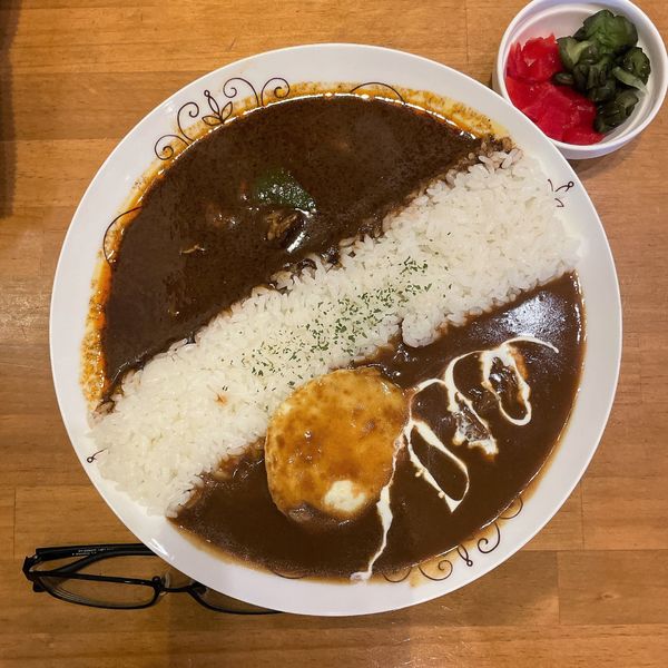 「ツインカレー（スリランカ風とビーフ）」@カリカリの写真