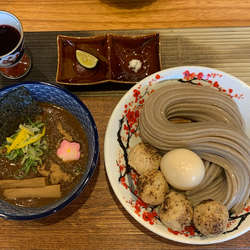 つけ麺 1950円 【並盛･味玉･つくね･焼売追加】