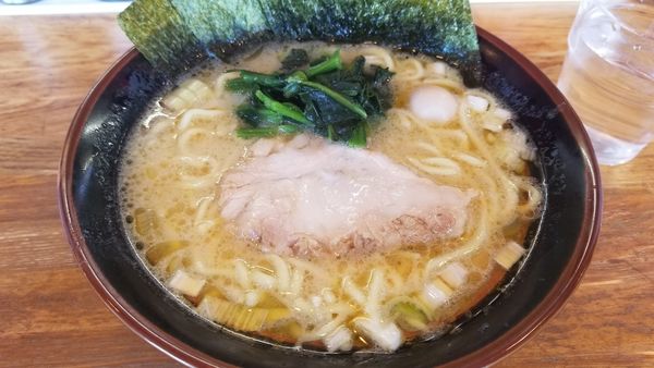 「豚骨塩　並　脂多め」@横浜家系ラーメン頂家の写真