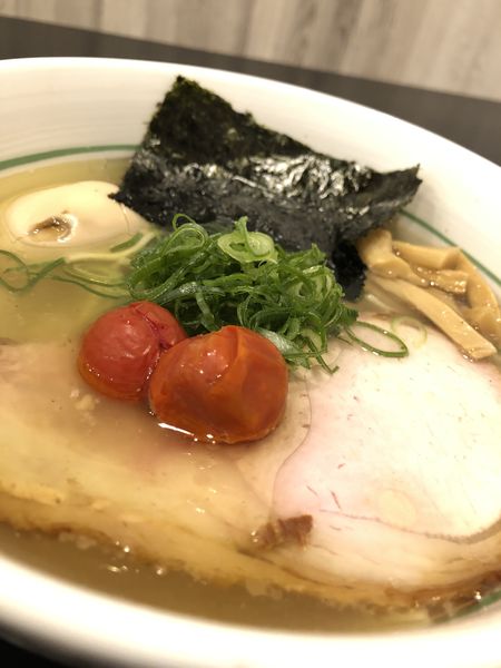 「塩ラーメン+味玉」@仲吉荘の写真