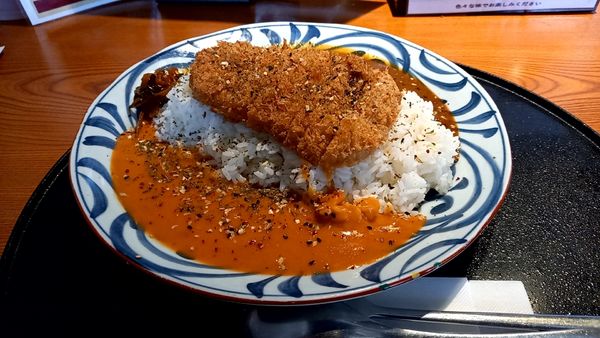 「あいがけカツカレー」@しゃぶしゃぶと海鮮 炉端かば 雲南店の写真
