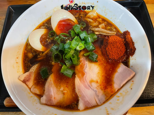 「【限定】辛口醤油そば(850円)半熟味玉(130円)」@ジャンクストーリー 本店の写真