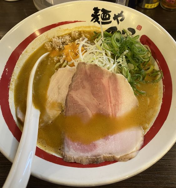 「【限定】エビチリ風ピリ辛海老そば　１０５０円」@麺や でこの写真
