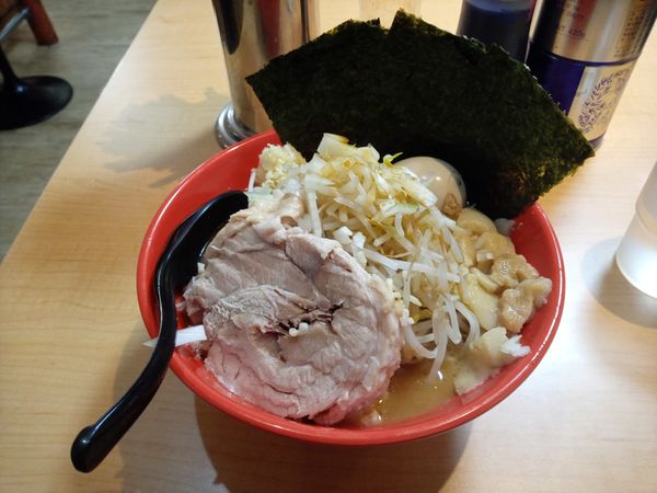 「豚入りラーメン麺200グラム+味玉+海苔」@麺屋 もりのの写真