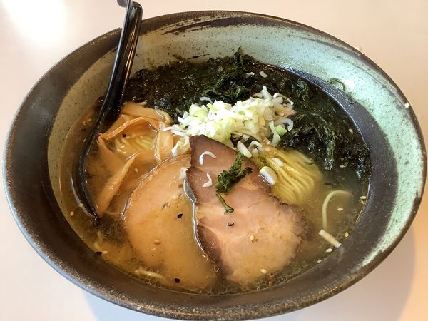 「下田天然塩ラーメン 900円」@中国料理 一品香の写真