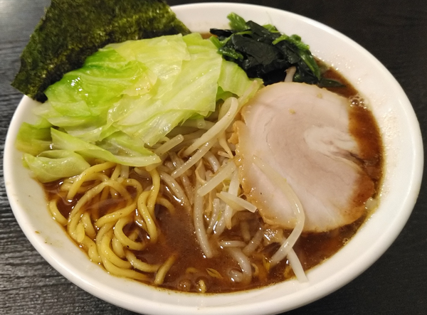 「濃厚豚骨魚介ラーメン￥800・野菜￥150」@黒王の写真