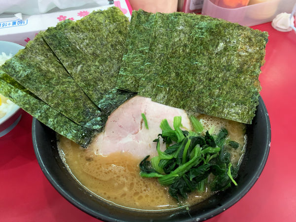 「ラーメン並」@杉田家 千葉祐光店の写真