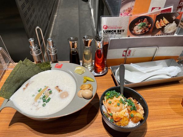 「鶏白湯ラーメンSPECIAL、鶏づくし丼」@RAMEN FACTORY TORISETSUの写真