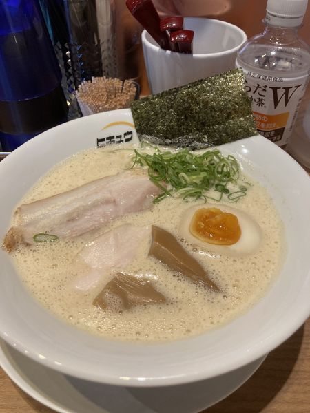 「鶏白湯魚介濃縮らーめん（８５０円）」@ヒキュウの写真