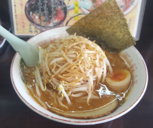 「赤だし味噌ら～めん＋ドッカンもやし」@岡山らぁめん 麺屋照清の写真