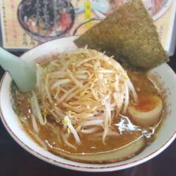 赤だし味噌ら～めん＋ドッカンもやし