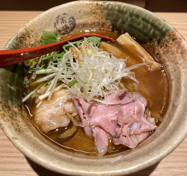 「焼きあご塩らー麺　８２０円」@焼きあご塩らー麺 たかはし アトレ川崎店の写真