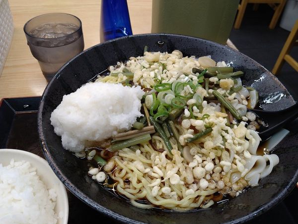 「おろしきしめん＆ラーメン」@長寿うどん 本店の写真