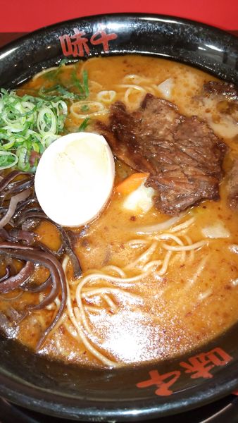 「パイクー麺　￥９００円」@味千拉麺 OMM店の写真