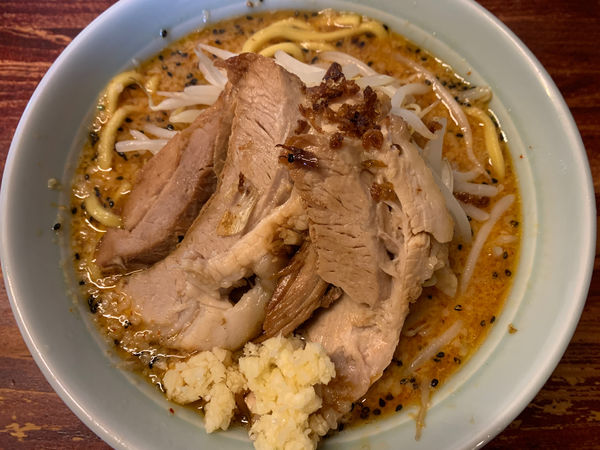 「辛味噌ラーメン 中200g 太麺」@豪徳寺ラーメン りらくしんの写真