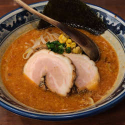 激辛味噌ラーメン　（中太麺）　￥950