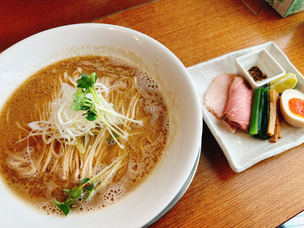 「焼き鯖中華そば」@麺創房LEOの写真